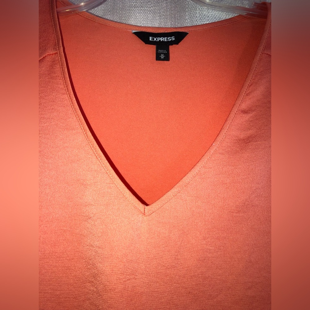 Express Blouse - Picture 2 of 3